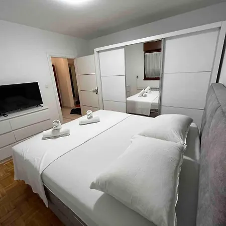 Suzzy Апартаменти Спліт